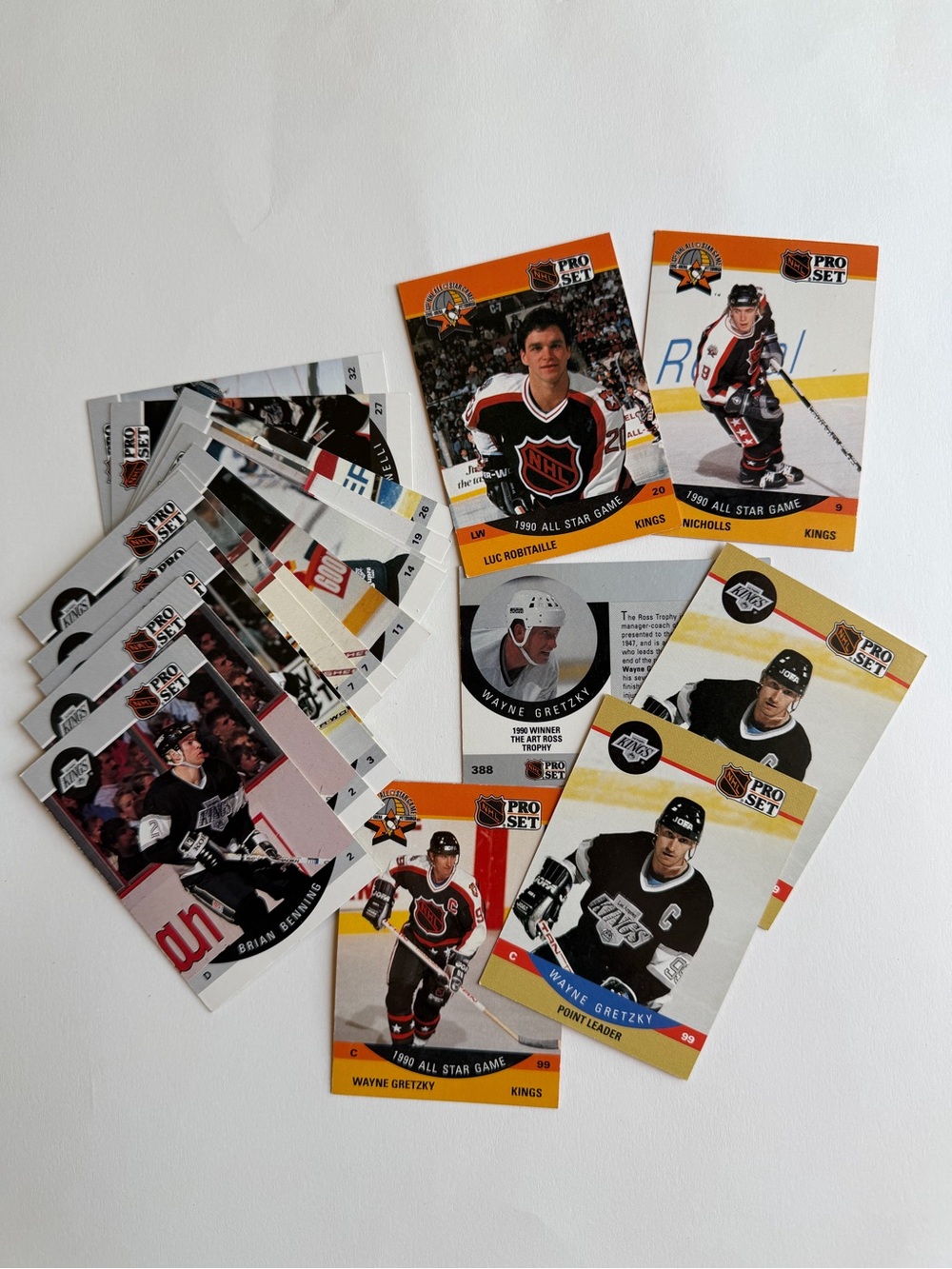 LA Kings 1990-91 NHL Hockey Trading Card lot, Wayne Gretzky, Luc Robitaille